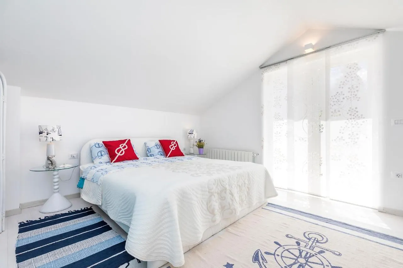 Apartments Priko 63 Croatia