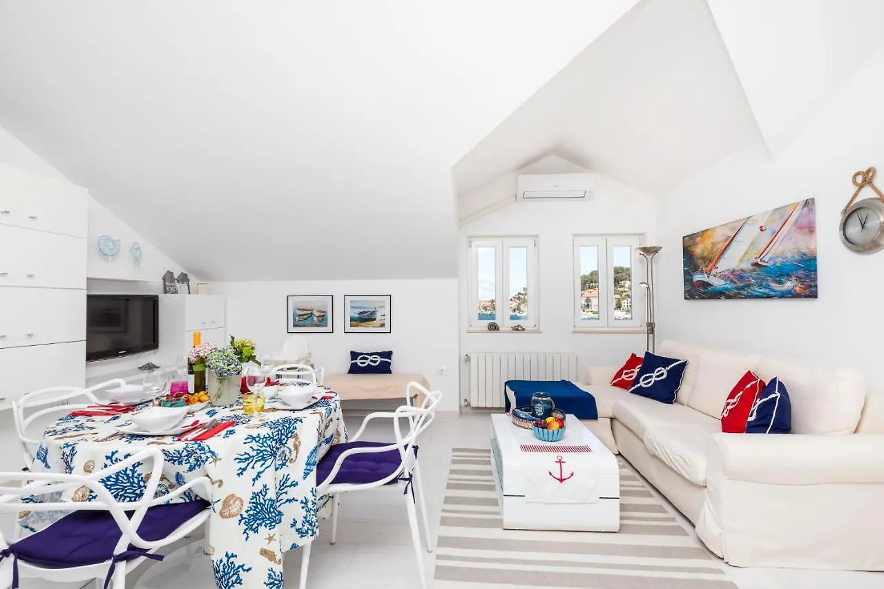 Apartments Priko 63 Mali Lošinj