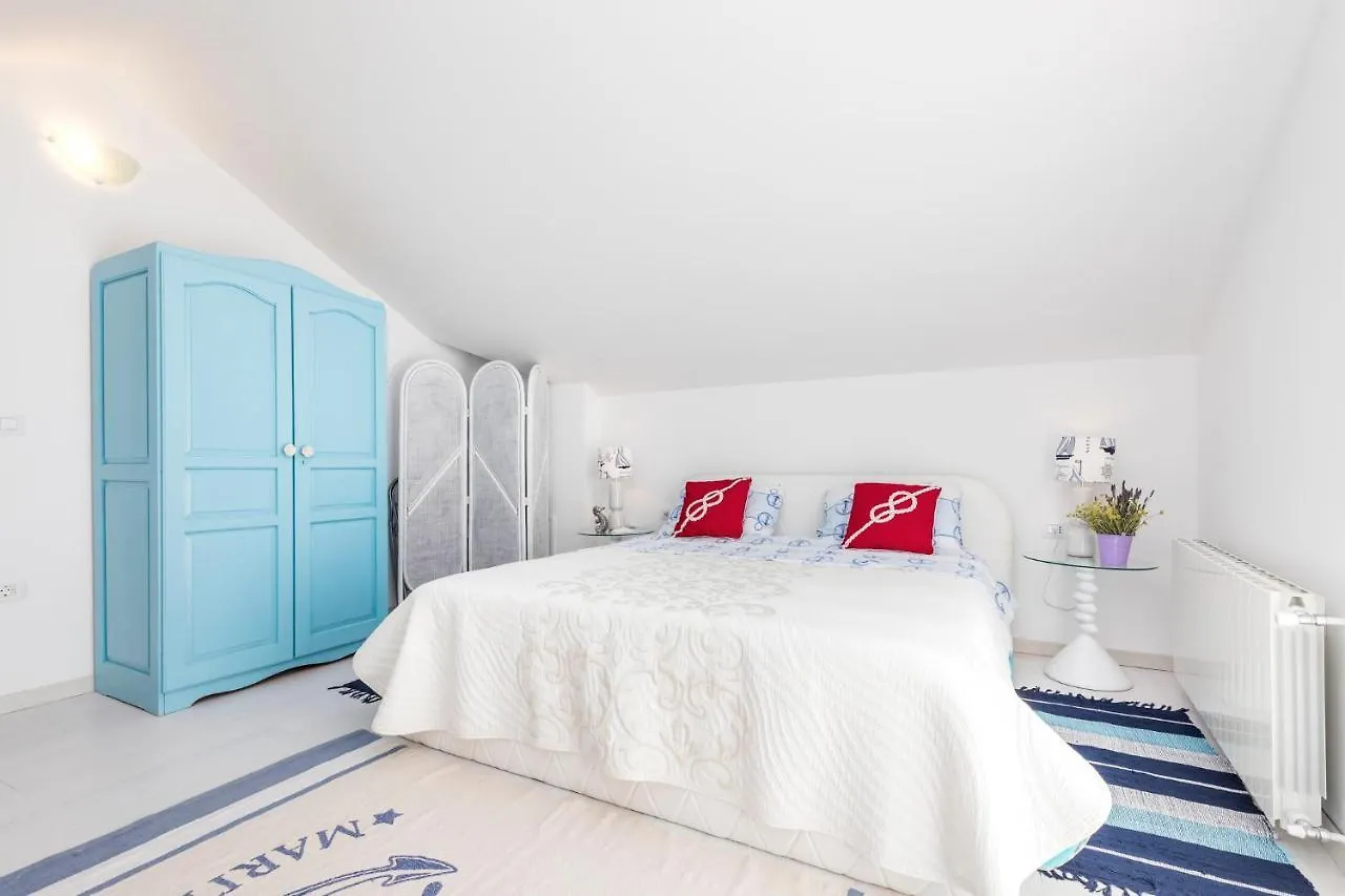Apartments Priko 63 Mali Lošinj