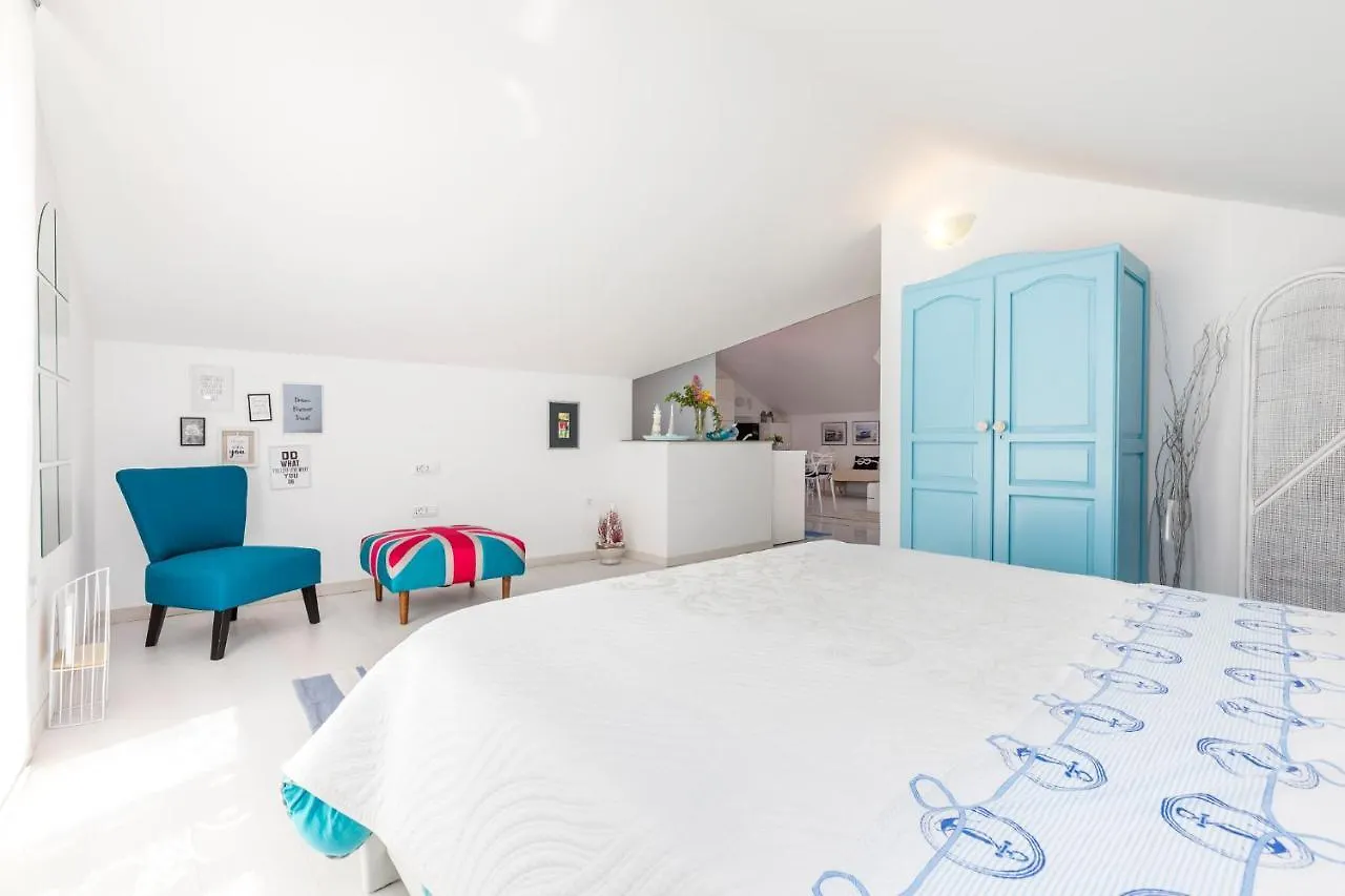 Apartments Priko 63 Mali Lošinj