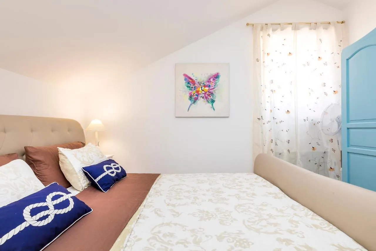 Apartments Priko 63 Mali Lošinj